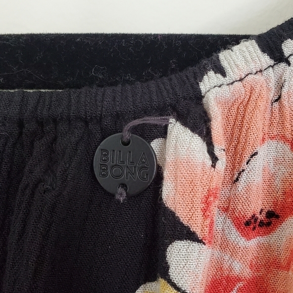 Billabong Mi Amore Floral Print Off-The-Shoulder Top - Picture 8 of 11